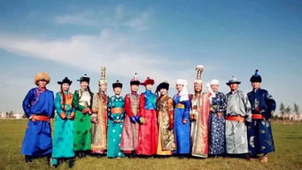 蒙古族节日服装 白金
